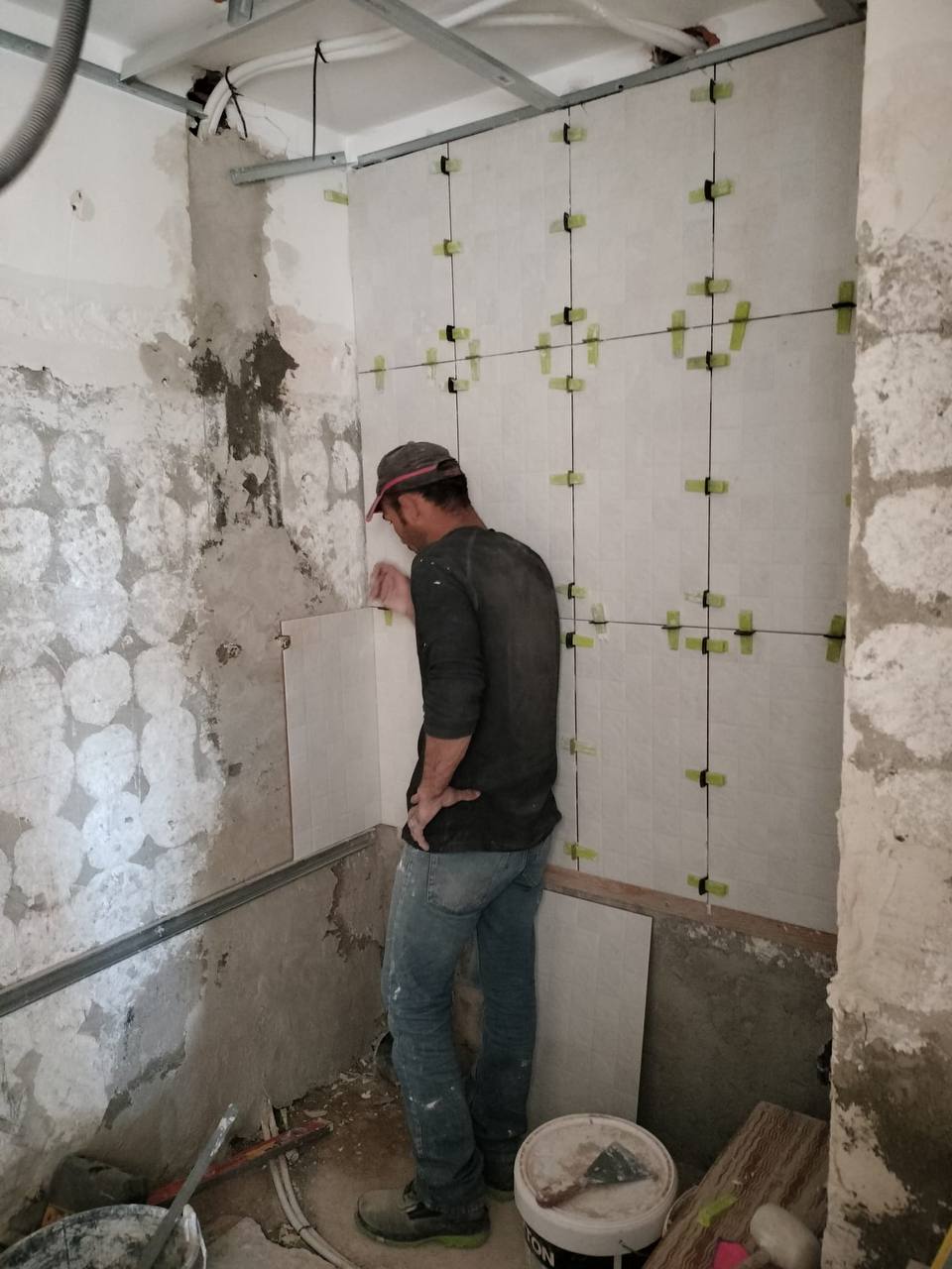 Colocación de azulejos baño · Barcelona · 2025