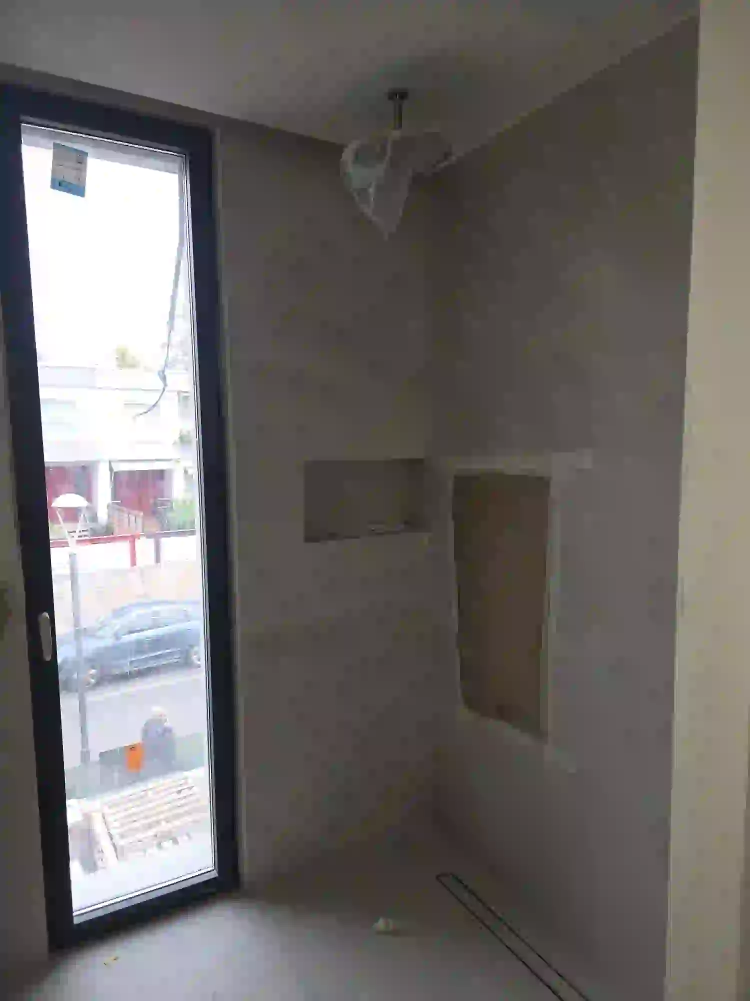 Ducha con ventana · Girona